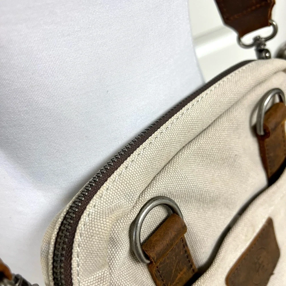 united leather this messenger